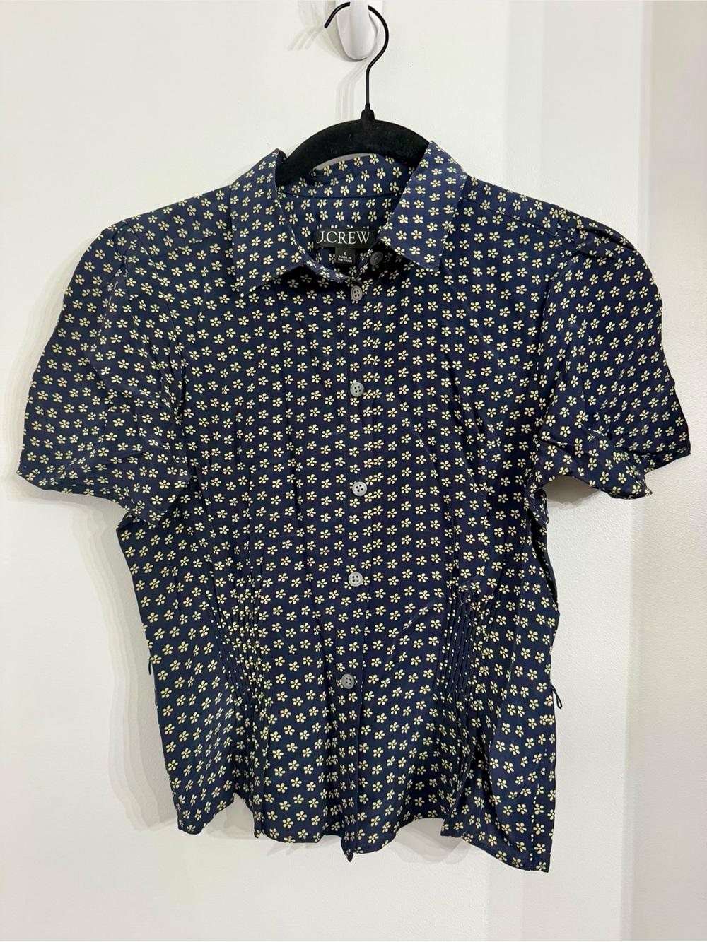 J. Crew Navy Short-Sleeve Button-Down Shirt with Cream Daisy Print
